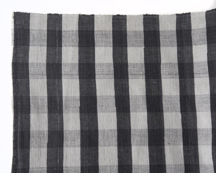 Black Kilim Rug 5' 5" x 8' 1" | No. VR88183