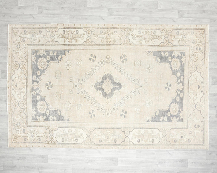 Beige Oushak Rug 6' 2" x 9' 4" | No. VR82171