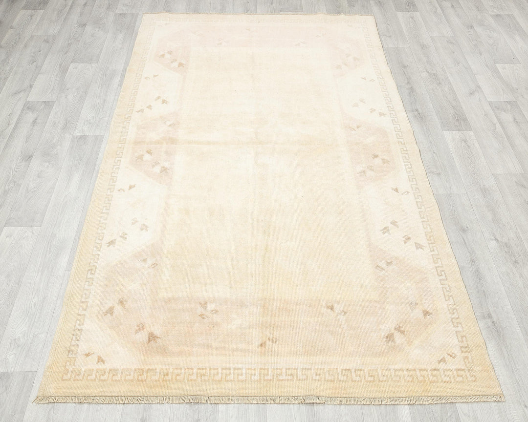 Beige Oushak Rug 4' x 6' 9" | No. VR38860