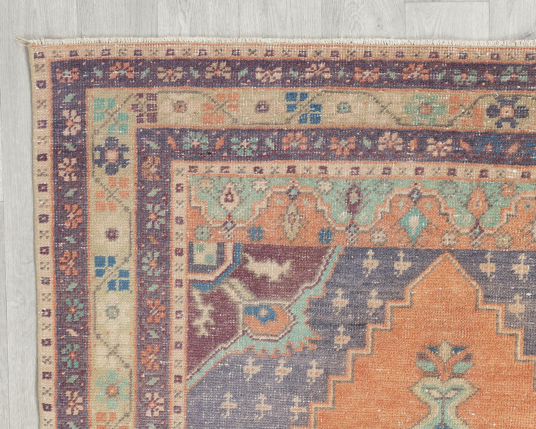 Neutral Oushak Rug 4' 3" x 8' 1" | No. VR99807
