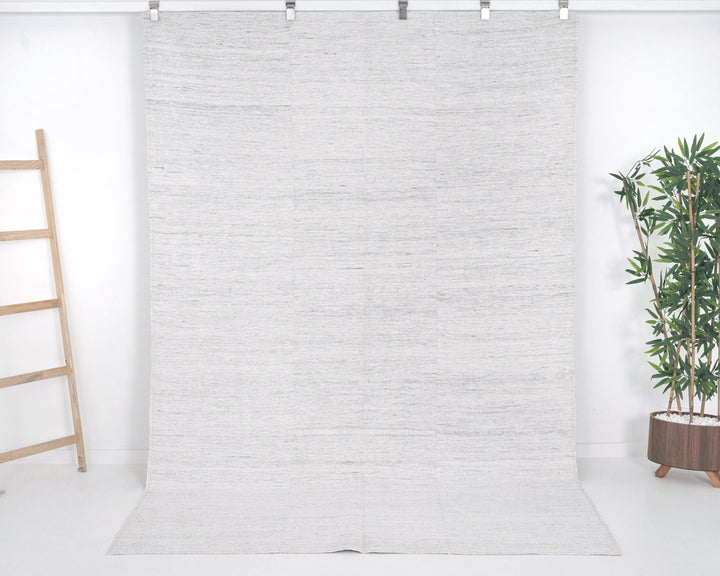 Gray Kilim Rug 5' 11" x 8' 9" | No. VR31640