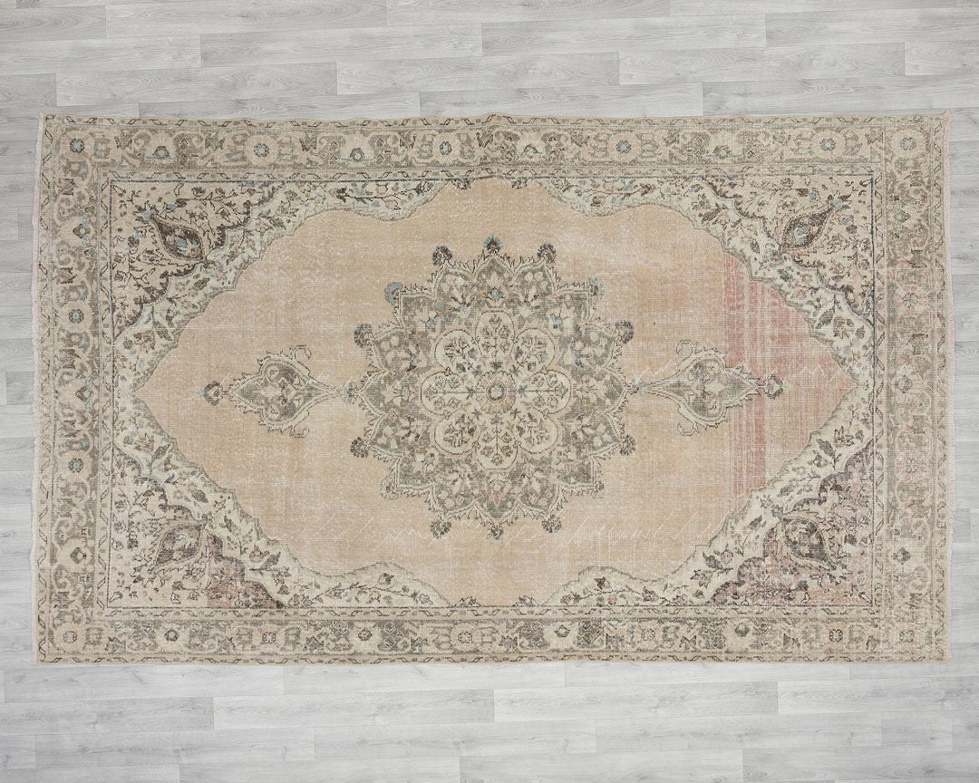 Faded Oushak Rug 6' 9" x 10' 6" | No. VR96012