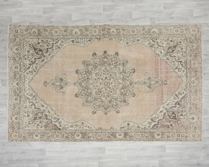 Faded Oushak Rug 6' 9" x 10' 6" | No. VR96012