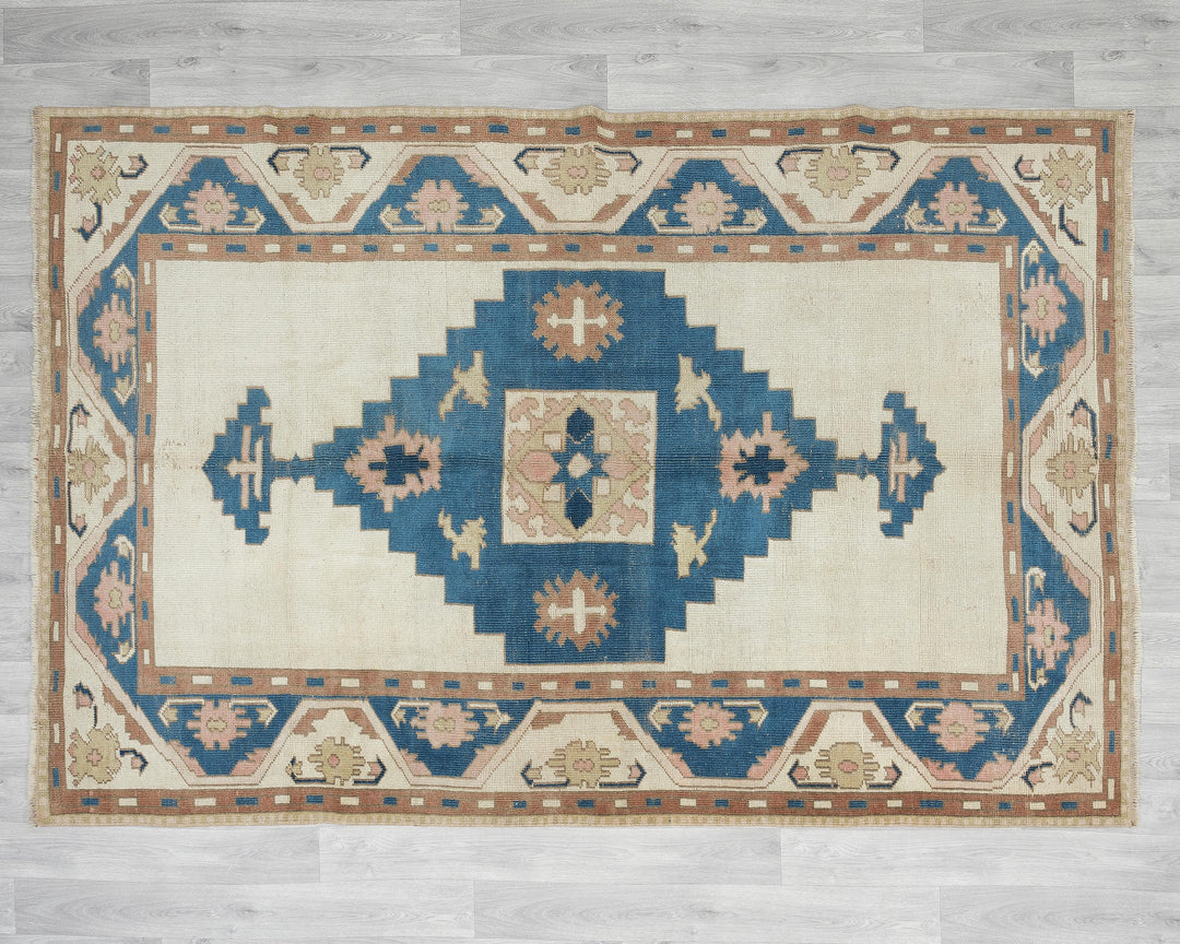 Oushak Rug 5' 5" x 7' 10" | No. VR70041