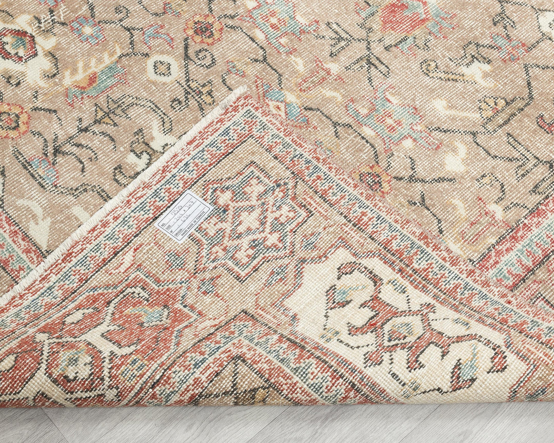 Faded Oushak Rug 6' 9" x 10' 1" | No. VR63622