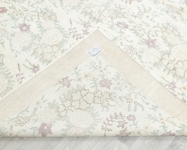 Neutral Oushak Rug 6' 2" x 9' 6" | No. VR15867