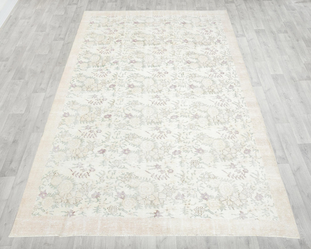 Neutral Oushak Rug 6' 2" x 9' 6" | No. VR15867