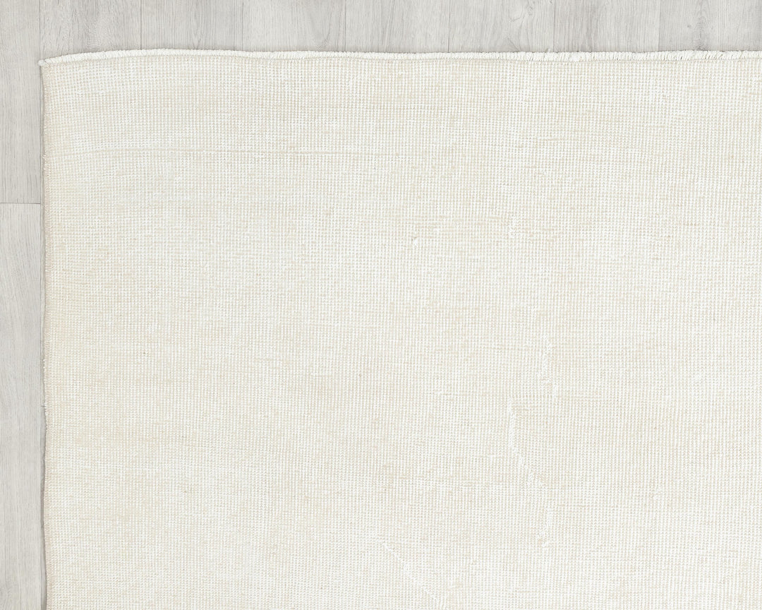 White Oushak Rug 6' 5" x 10' 1" | No. VR75653
