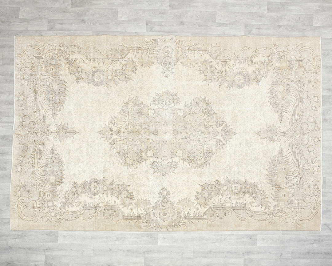 Beige Oushak Rug 6' 11" x 10' 2" | No. VR64236