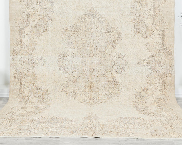 Beige Oushak Rug 6' 11" x 10' 2" | No. VR64236