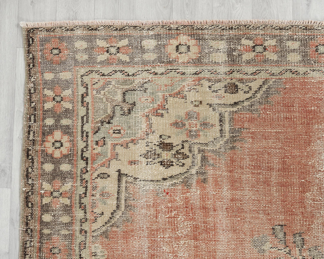 Faded Oushak Rug 6' 3" x 9' | No. VR30777