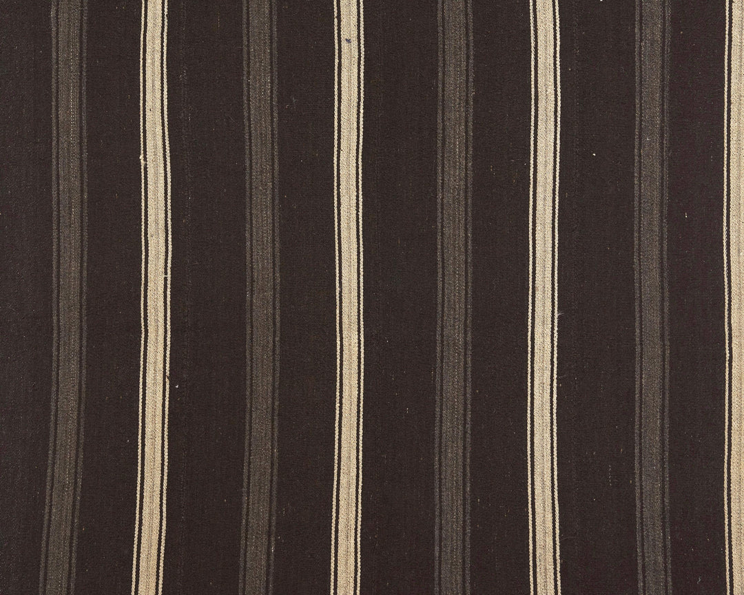 Brown Kilim Rug 8' 2" x 5' 2" | No. VR81286