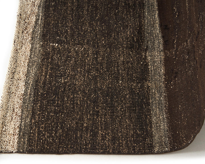 Brown Kilim Rug 4' 1" x 8' 1" | No. VR76864