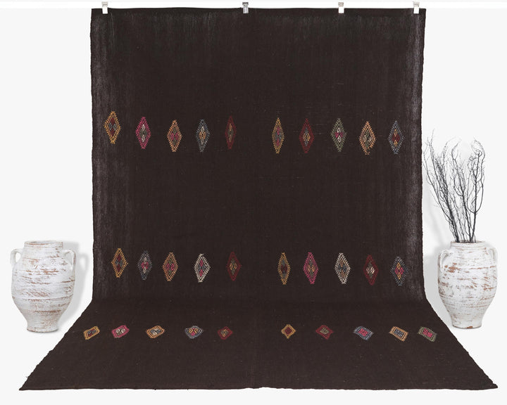 Brown Kilim Rug 7' 5" x 10' 7" | No. VR72532