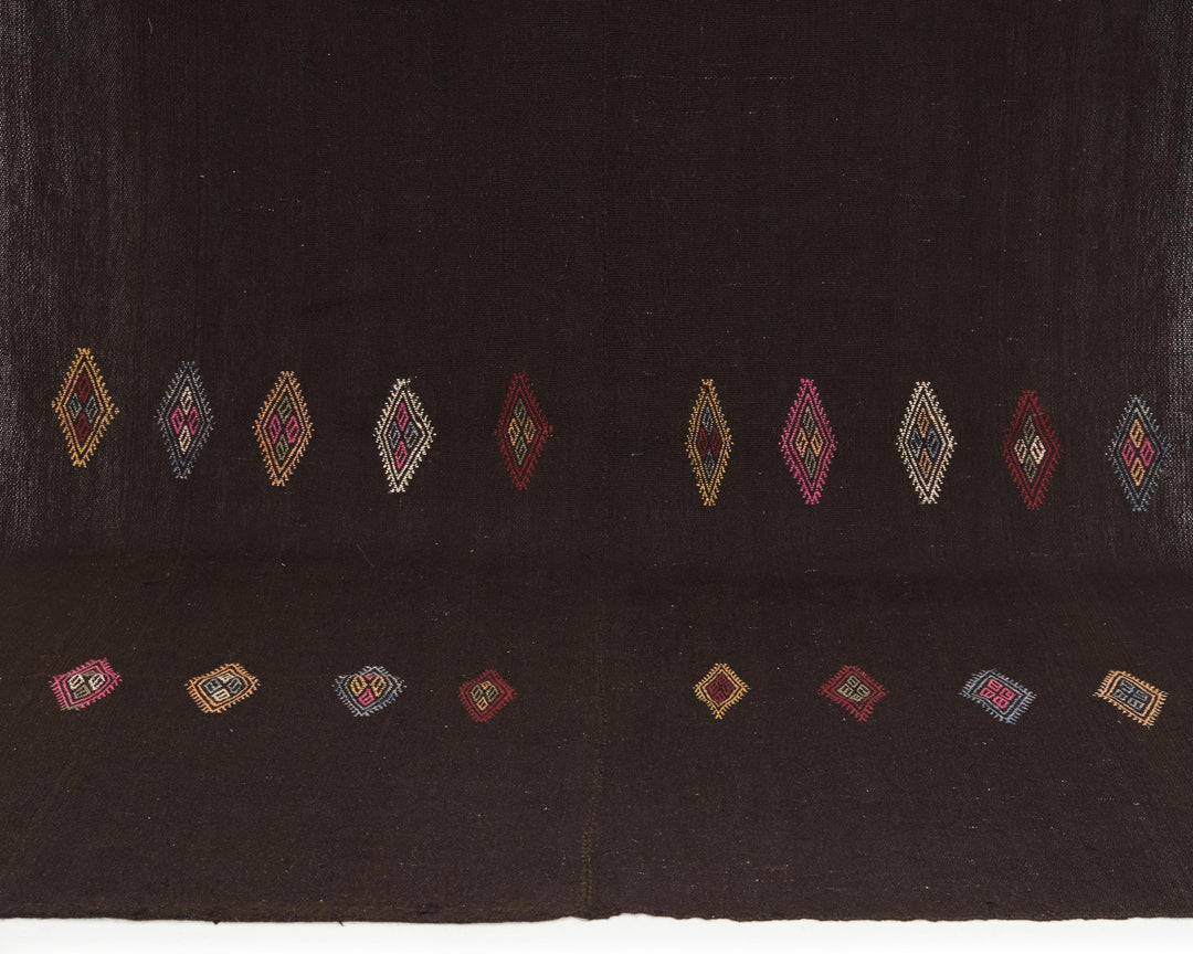 Brown Kilim Rug 7' 5" x 10' 7" | No. VR72532