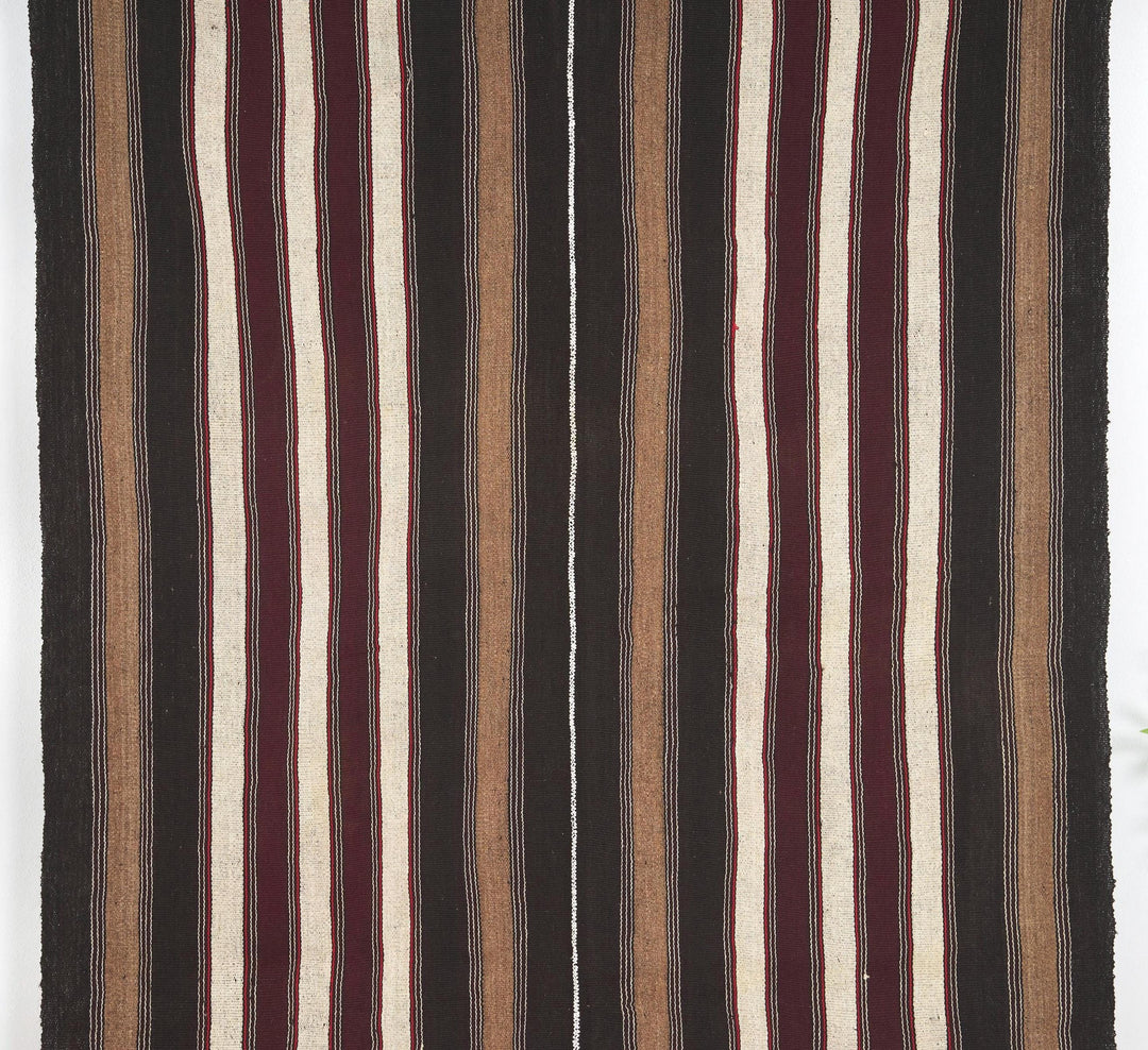 Brown Kilim Rug 5' 5" x 7' 5" | No. VR87877