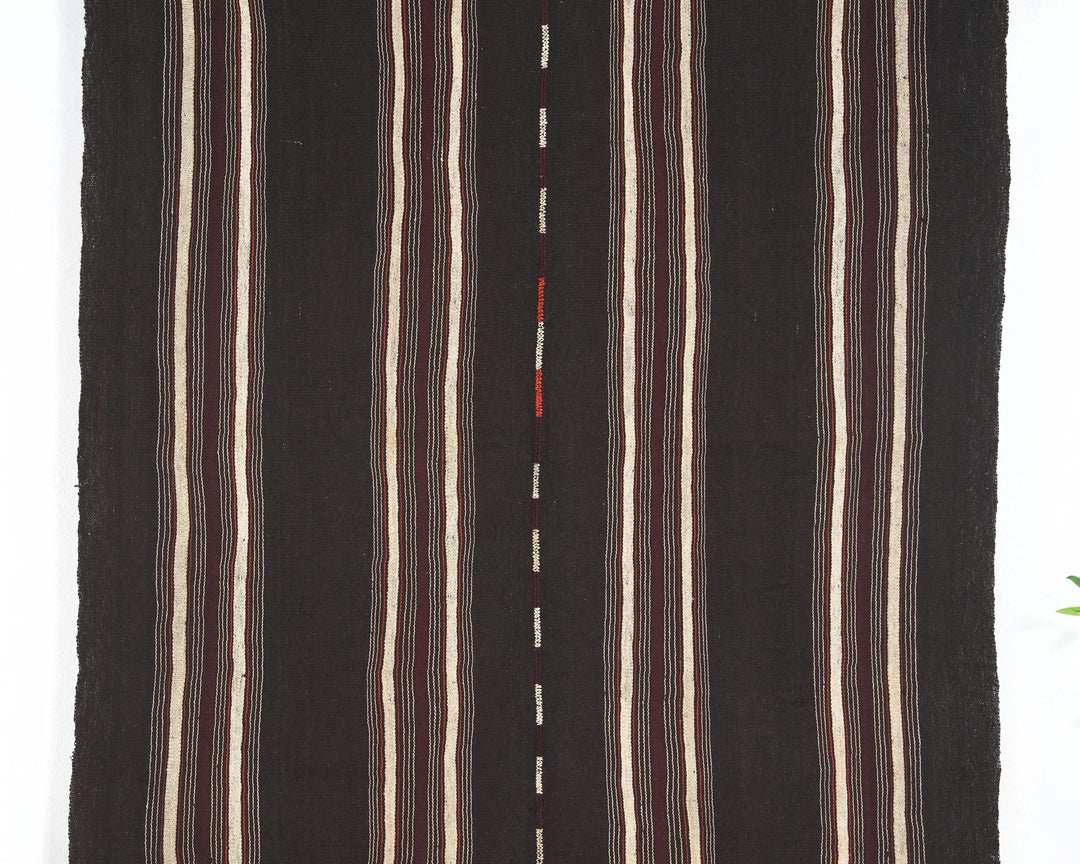 Brown Kilim Rug 4' 10" x 6' 7" | No. VR67230