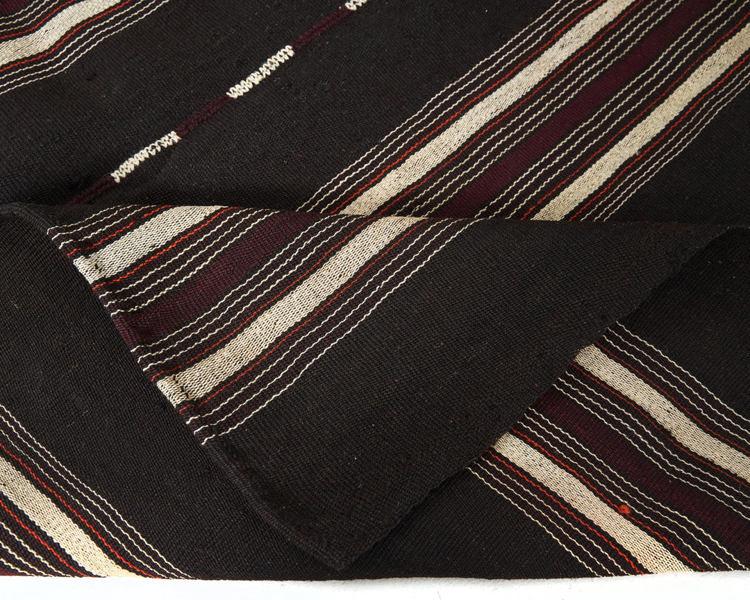 Brown Kilim Rug 4' 10" x 6' 7" | No. VR67230