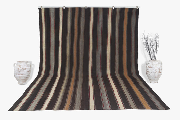 Kilim Rug 9' 6" x 13' 2" | No. VR30409