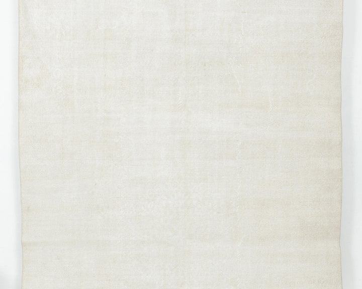 White Oushak Rug 6' 5" x 10' 1" | No. VR75653