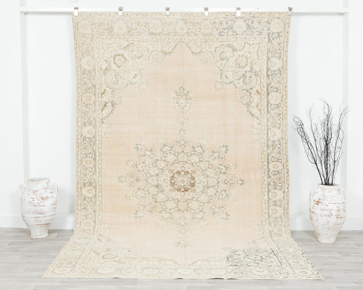 Beige Oushak Rug 6' 7" x 10' 6" | No. VR95180