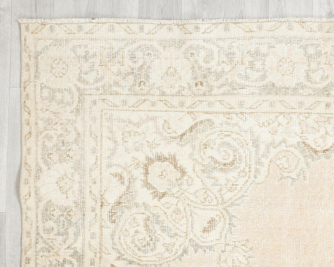 Beige Oushak Rug 6' 7" x 10' 6" | No. VR95180