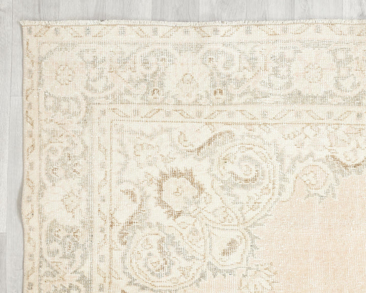 Beige Oushak Rug 6' 7" x 10' 6" | No. VR95180