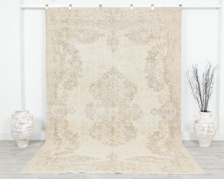 Beige Oushak Rug 6' 11" x 10' 2" | No. VR64236