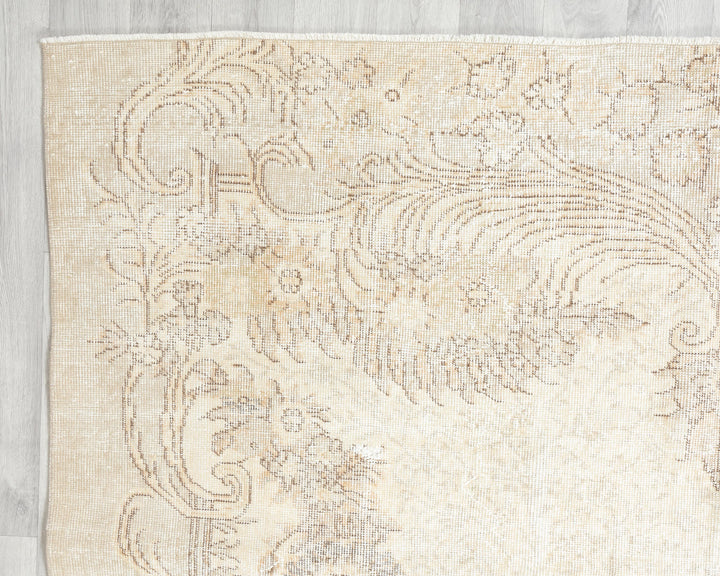 Beige Oushak Rug 6' 11" x 10' 2" | No. VR64236