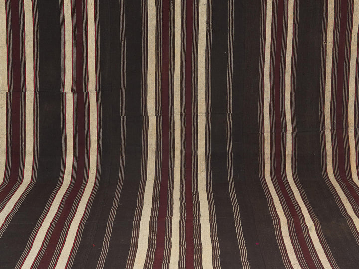 Brown Kilim Rug 7' 1" x 11' 8" | No. VR71272