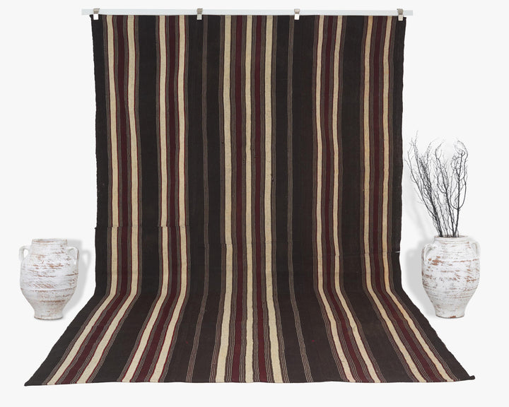Brown Kilim Rug 7' 1" x 11' 8" | No. VR71272