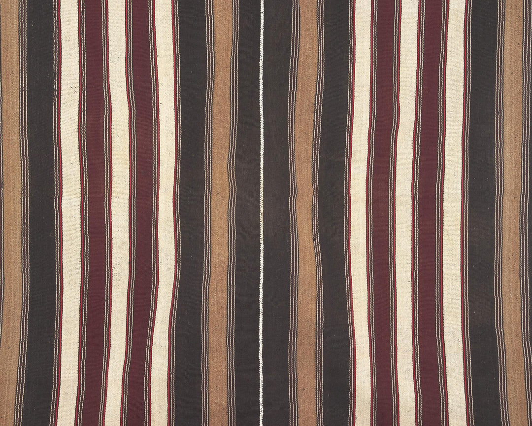 Brown Kilim Rug 5' 6" x 7' 4" | No. VR74372