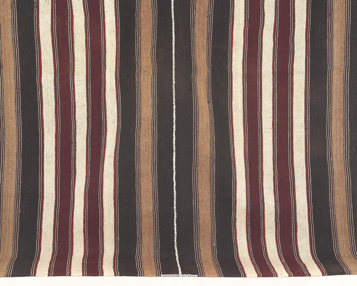 Brown Kilim Rug 5' 6" x 7' 4" | No. VR74372