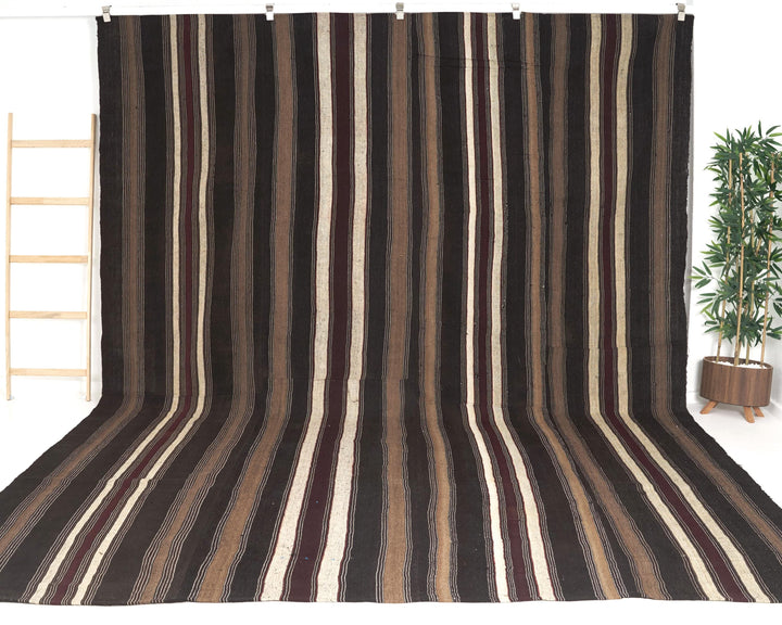 Kilim Rug 9' 2" x 12' 7" | No. VR77914