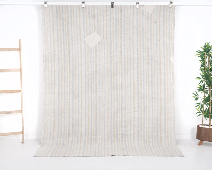 Kilim Rug 6' 1" x 7' 11" | No. VR34302