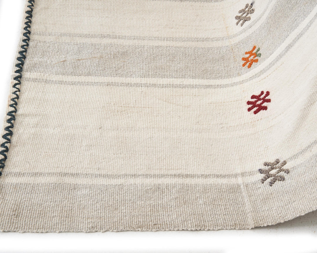 Kilim Rug 6' 7" x 7' 6" | No. VR65117