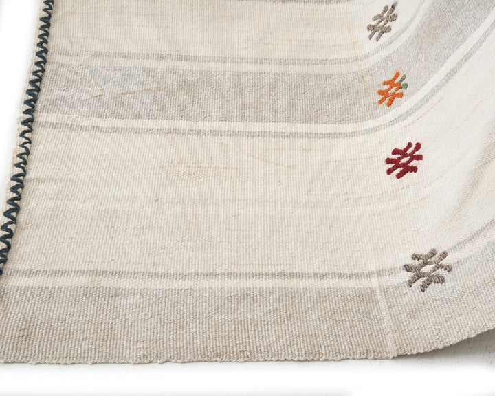 Kilim Rug 6' 7" x 7' 6" | No. VR65117