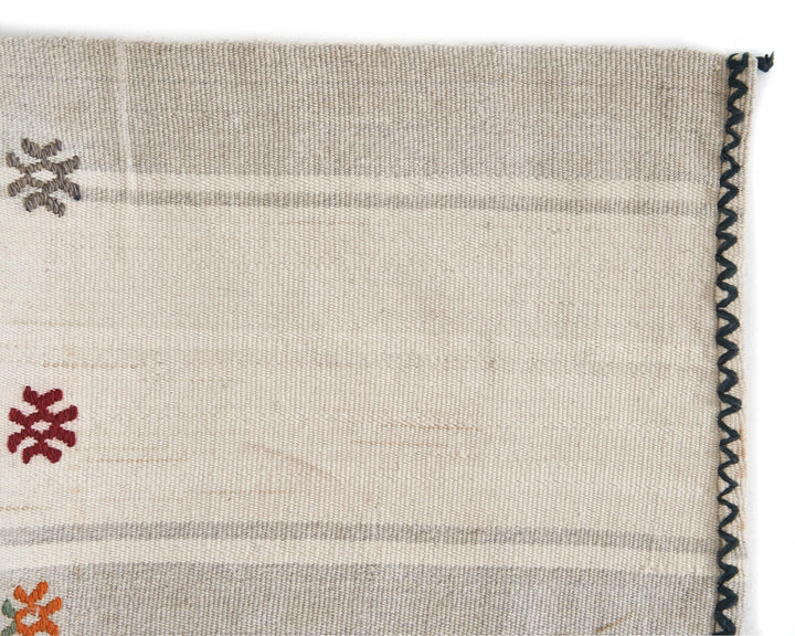 Kilim Rug 6' 7" x 7' 6" | No. VR65117