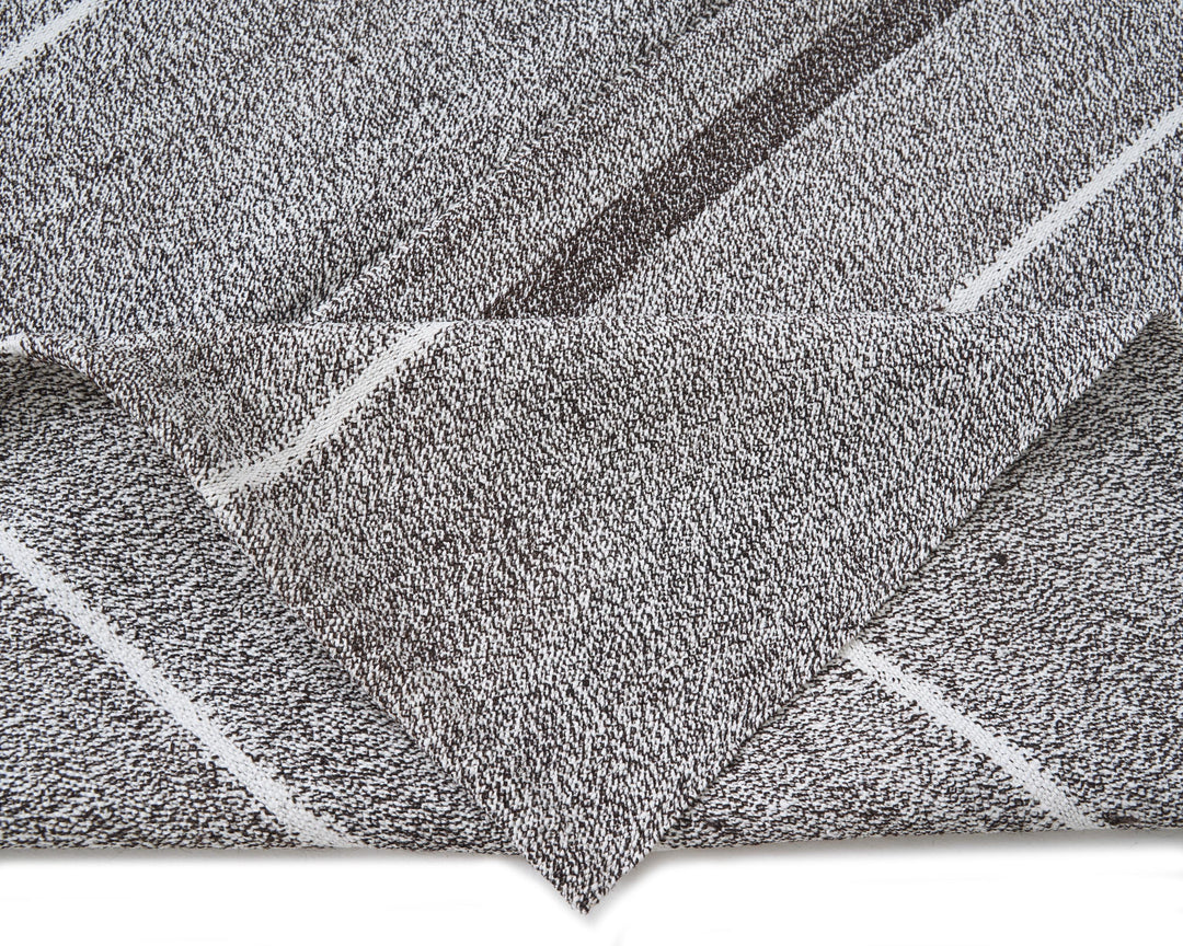 Gray Kilim Rug 4' 11" x 7' 4" | No. VR42686