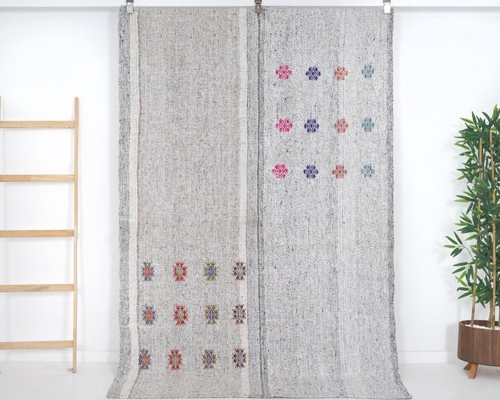 Gray Kilim Rug 4' 10" x 7' 5" | No. VR39120