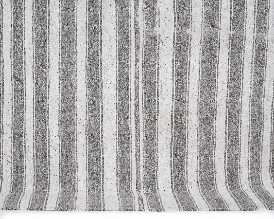 Gray Kilim Rug 6' 8" x 7' 8" | No. VR58928