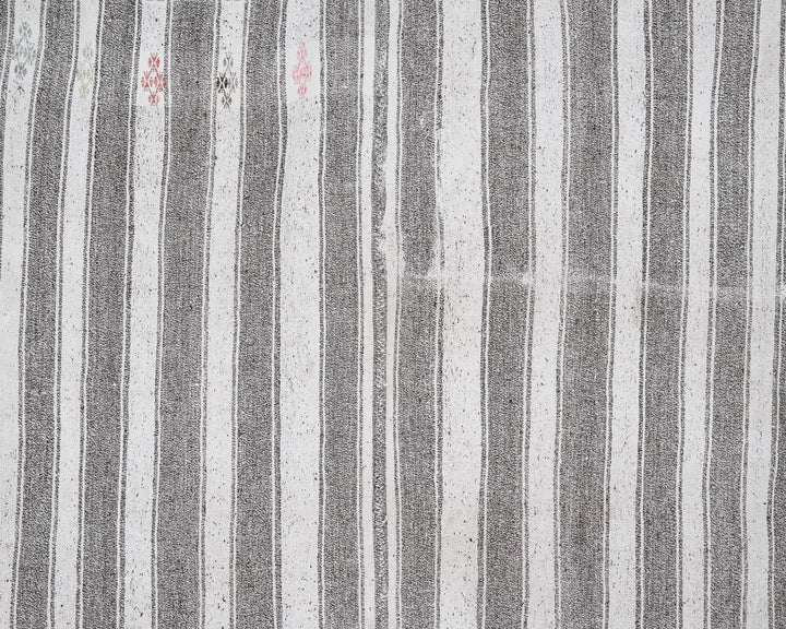 Gray Kilim Rug 6' 8" x 7' 8" | No. VR58928