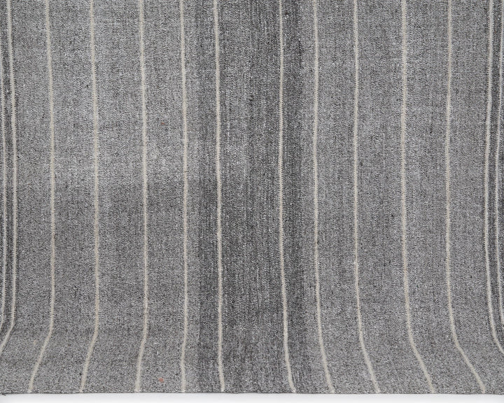 Gray Kilim Rug 5' 11" x 8' 5" | No. VR32398