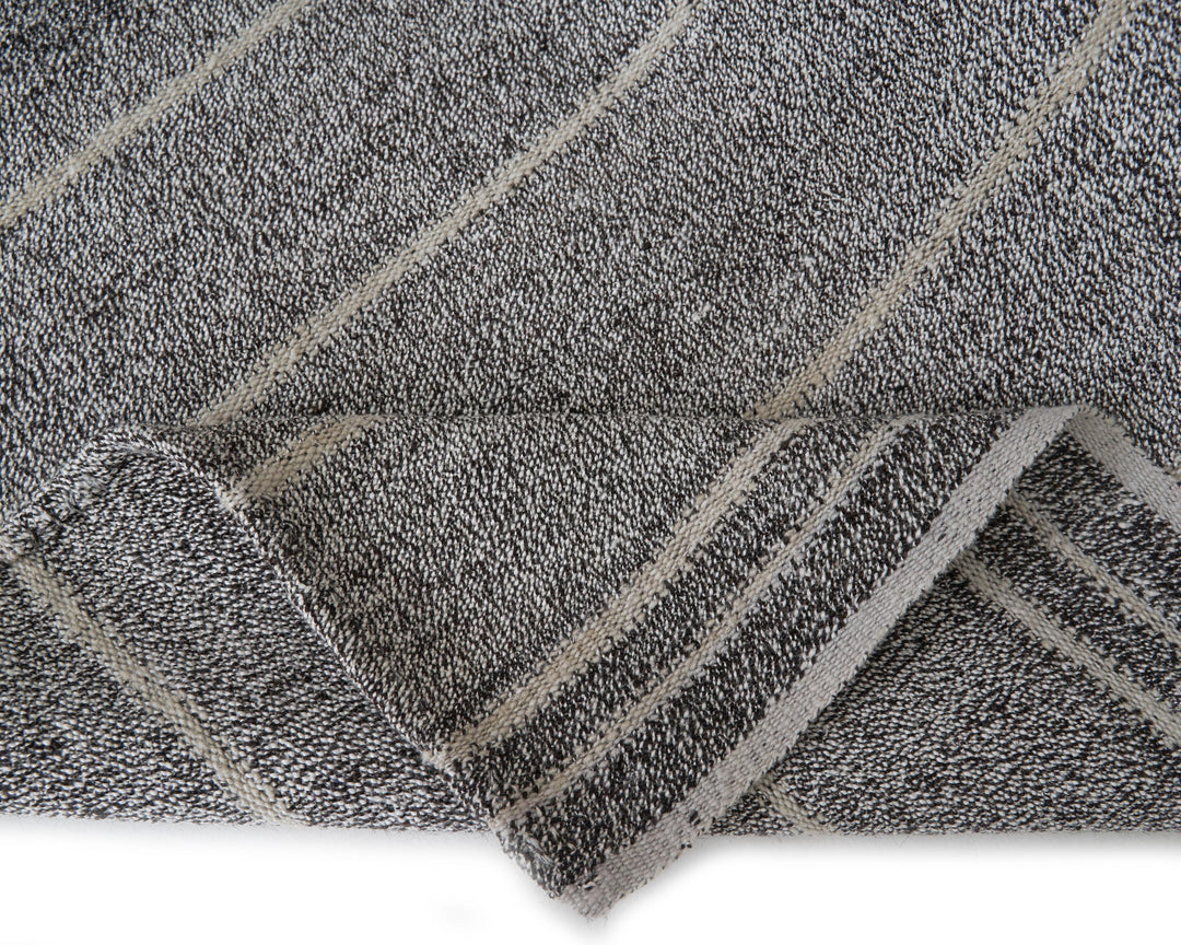 Gray Kilim Rug 5' 11" x 8' 5" | No. VR32398