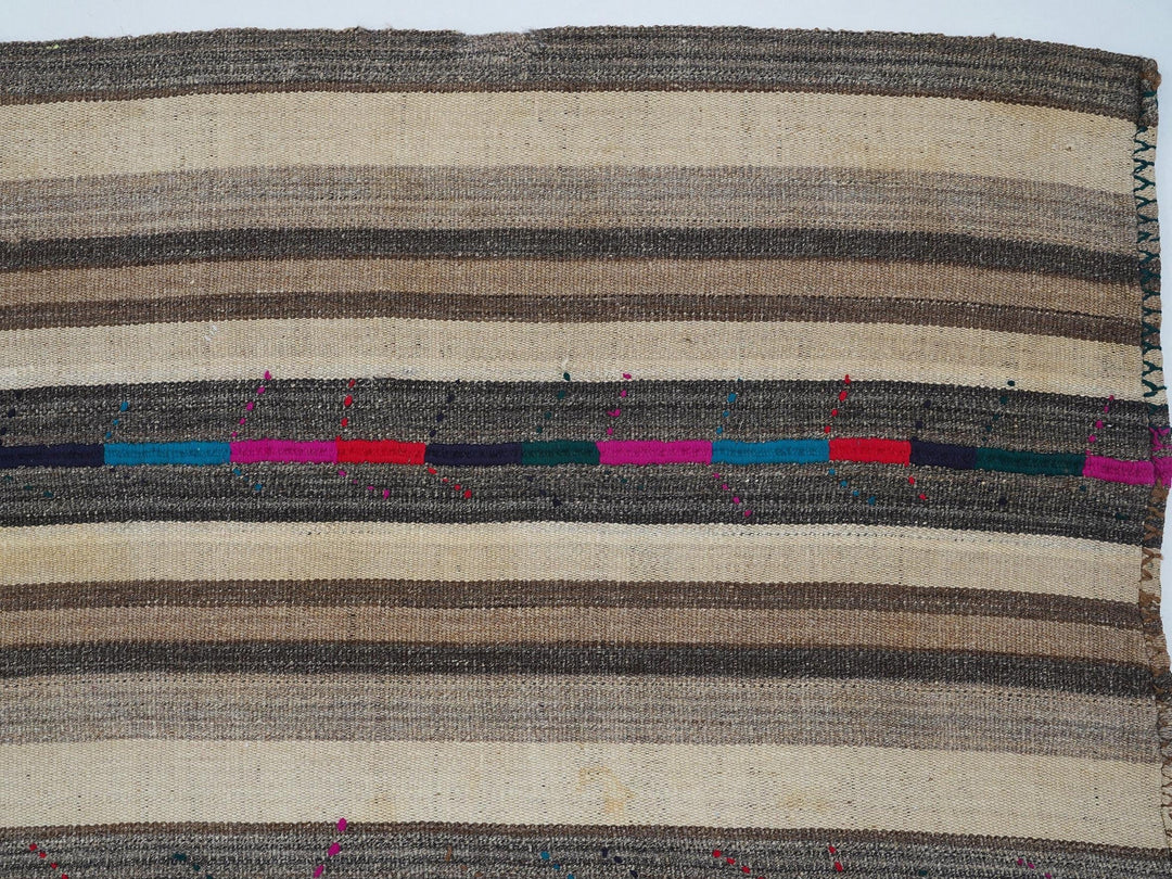 Kilim Rug 7' 11" x 10' 6" | No. VR81054