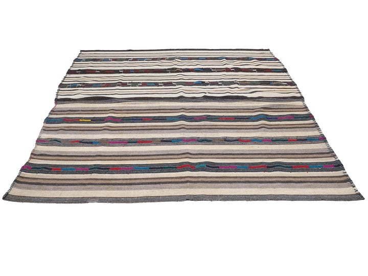 Kilim Rug 7' 11" x 10' 6" | No. VR81054