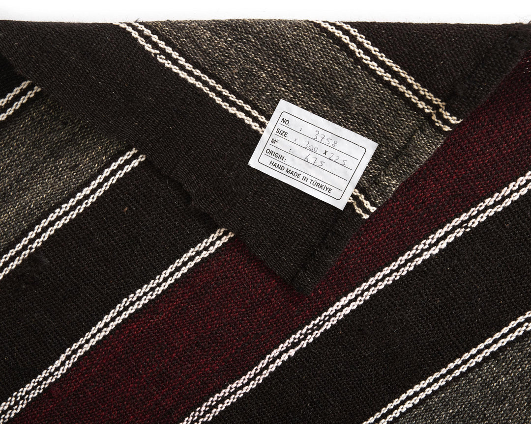 Kilim Rug 9' 10" x 7' 5" | No. VR73503