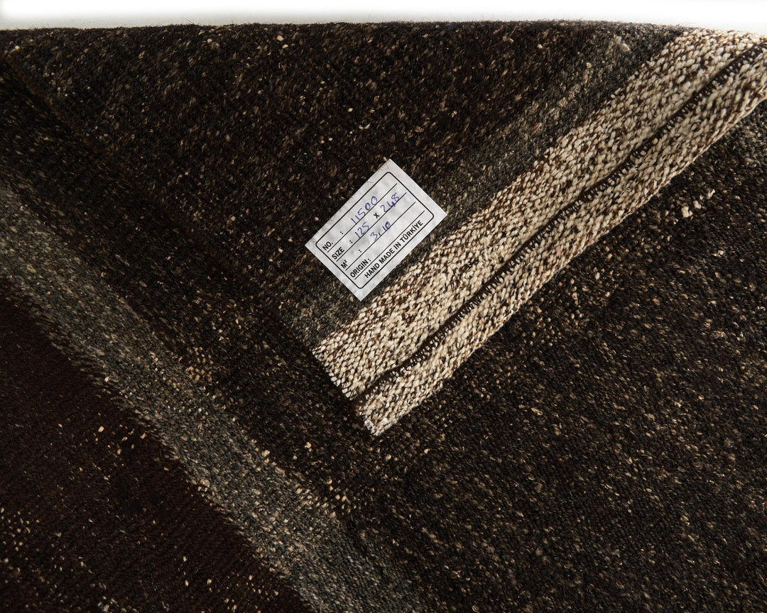Brown Kilim Rug 4' 1" x 8' 1" | No. VR76864
