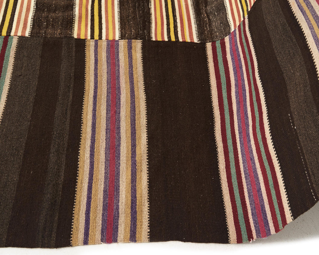 Brown Kilim Rug 6' 5" x 10' 6" | No. VR24987