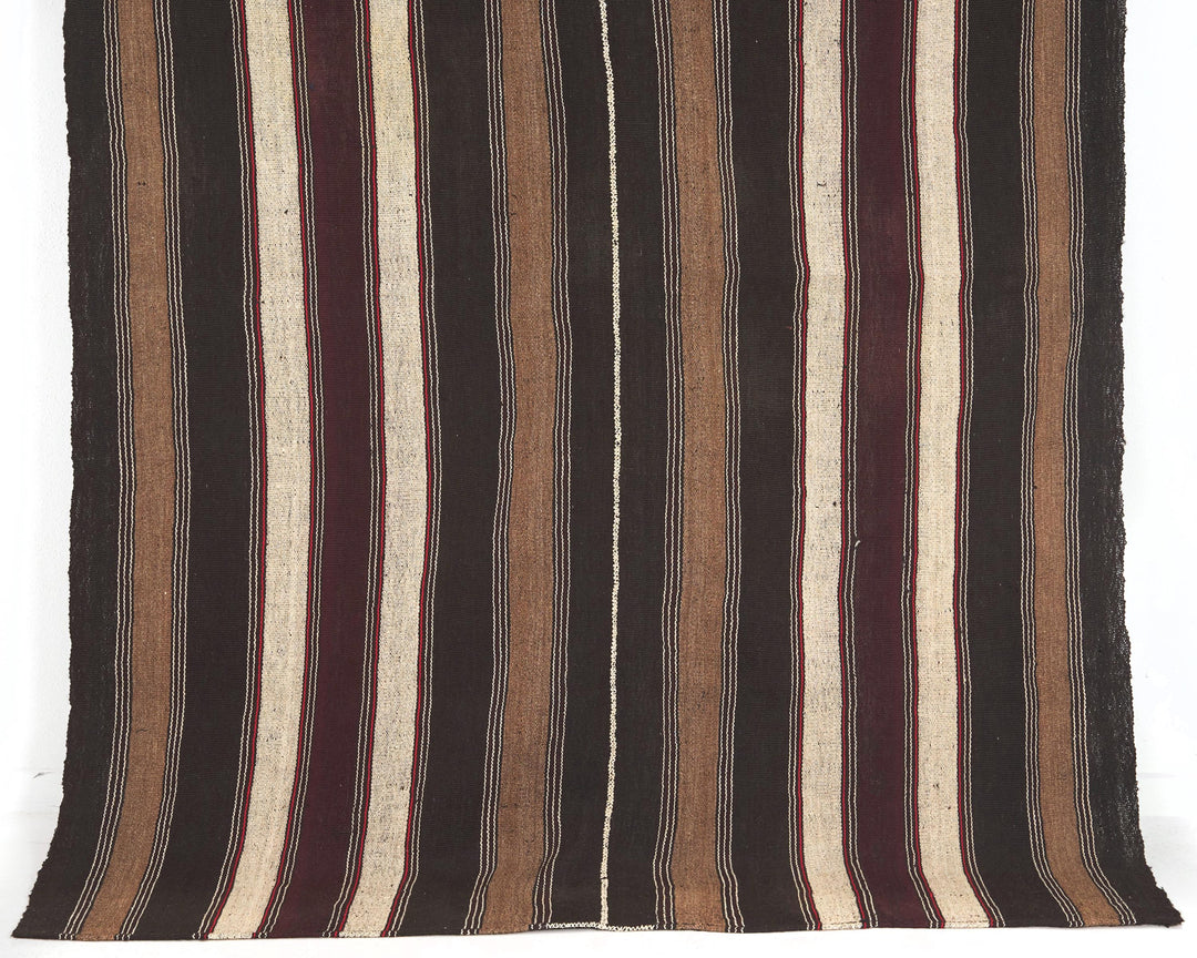 Brown Kilim Rug 5' 1" x 7' 5" | No. VR76769